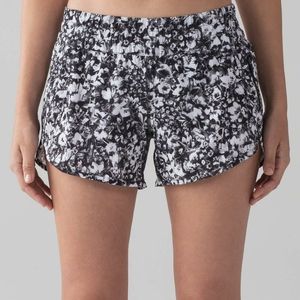 Lululemon tracker short 4"